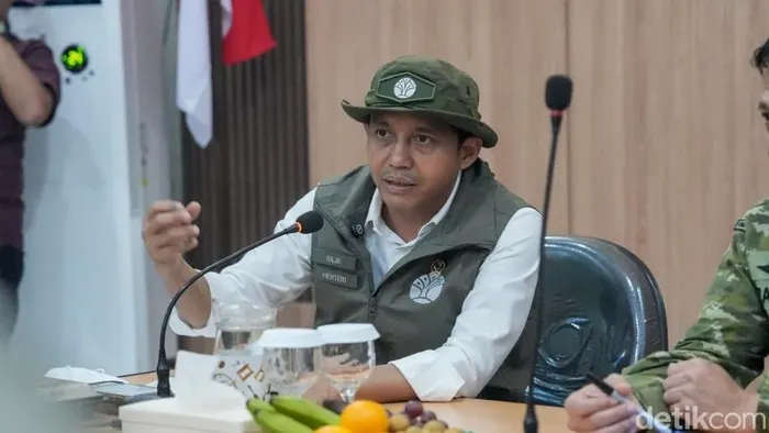 Menhut Raja Juli Antoni memimpin rapat penanganan karhutla TN Tanjung Puting