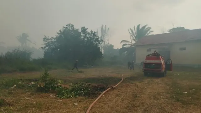 Karhutla Seruyan Merembet ke Kompleks Perkantoran Pemkab, Gedung Disnaker Terdampak